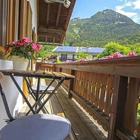 Gaestehaus Weinrebe Апартаменты *