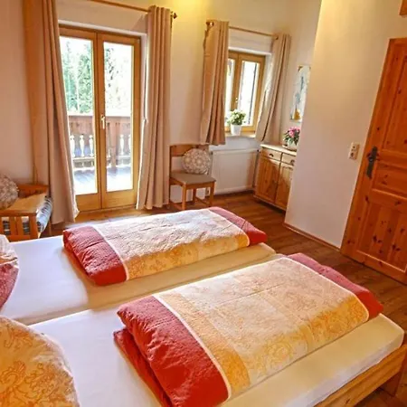 Gaestehaus Weinrebe Апартаменты Шёнау-ам-Кёнигсзе