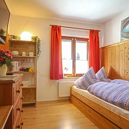 Апартаменты Gaestehaus Weinrebe